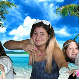2016-10-08-nyx-events-greenscreen-emily-and-kayla-wolner-66